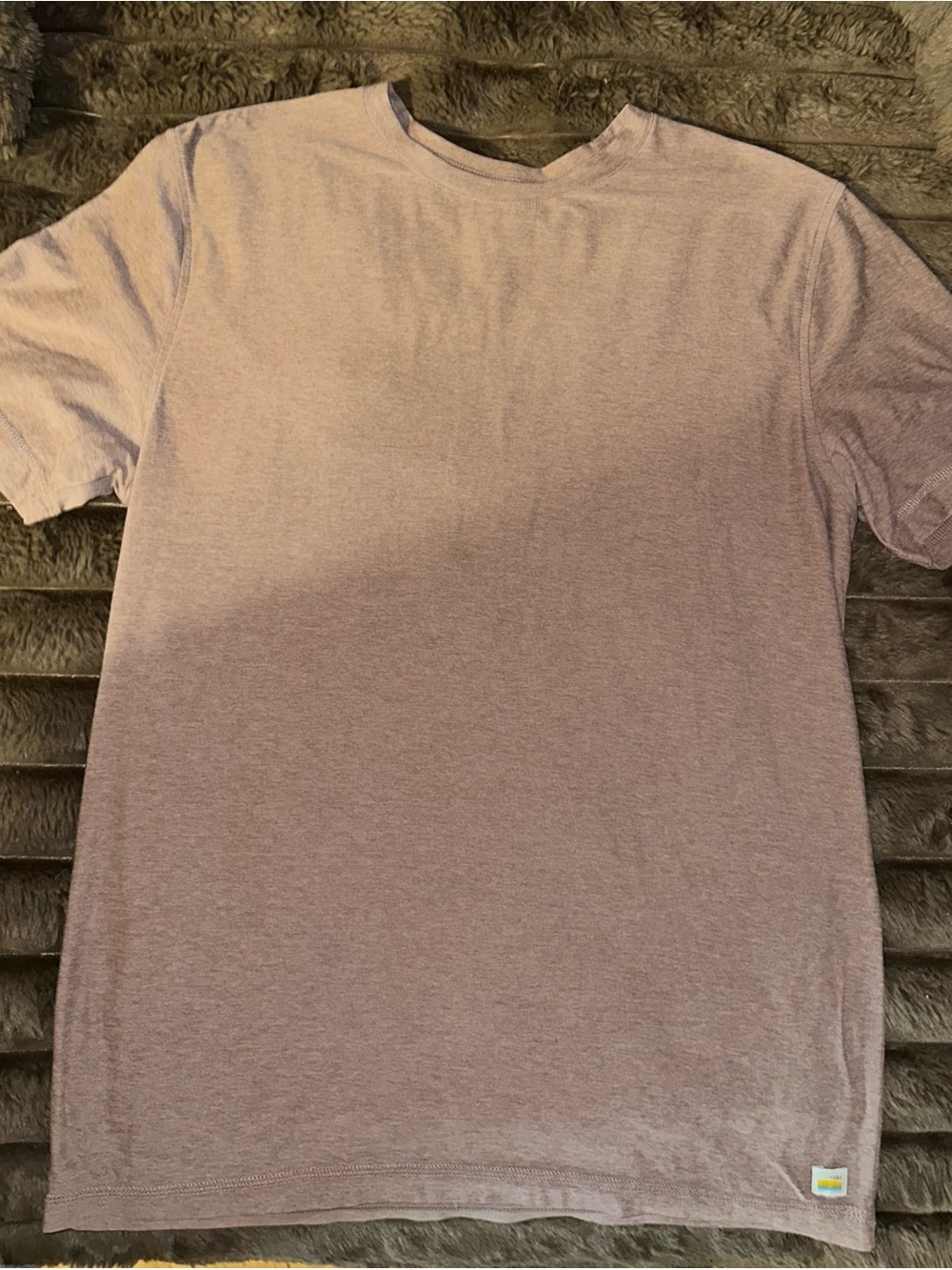 Vuori Men's Crew Neck Short Sleeve T-Shirt in Light Mauve